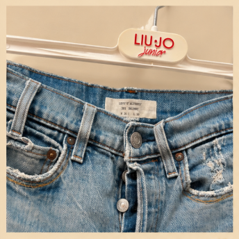501 Skinny fit altered jean Levi’s 26 x 30