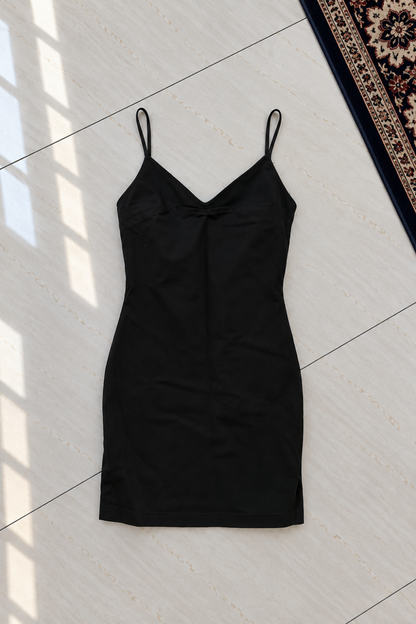 Balenciaga Paris Petite robe noire à bretelles - photo 2